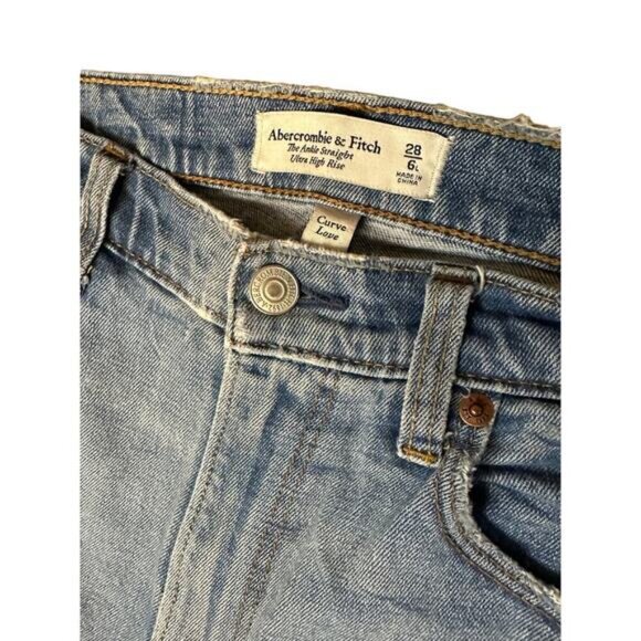 Abercrombie & Fitch The Ankle Straight Ultra High Rise Curve Love jean - Picture 2 of 6